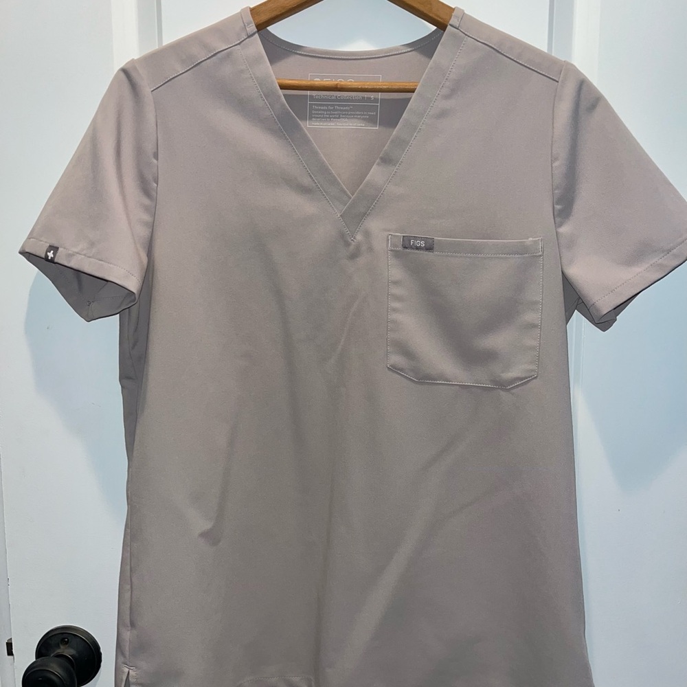 Figs Slate Casma scrub top